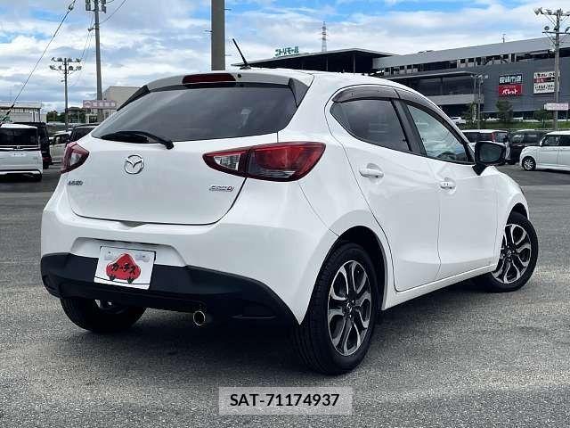 Mazda DEMIO 2015-09 8828788-2