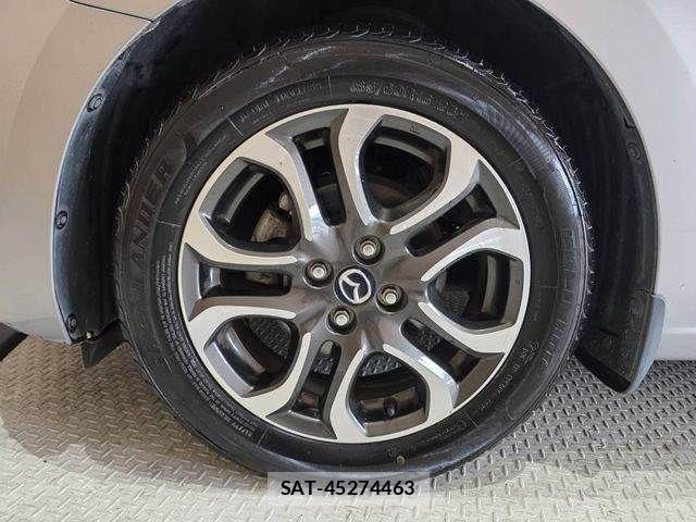 Mazda DEMIO 2015-04 8828787-15