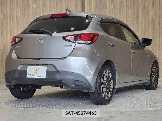 Mazda DEMIO 2015-04 8828787-19