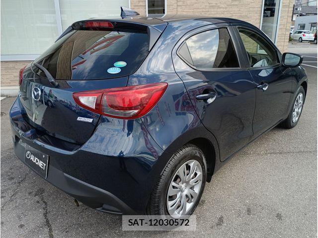 Mazda DEMIO 2017-09 8828784-2