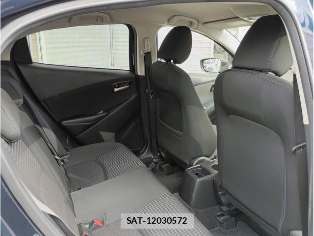 Mazda DEMIO 2017-09 8828784-4