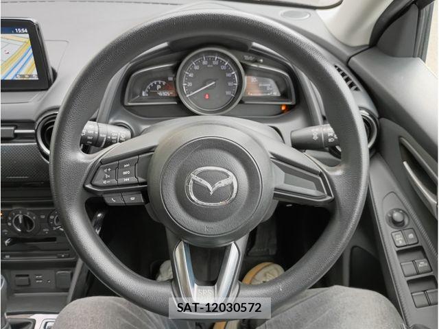 Mazda DEMIO 2017-09 8828784-7