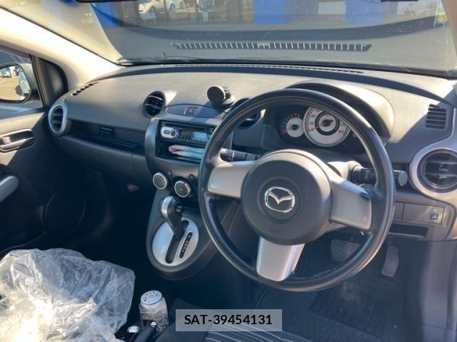 Mazda DEMIO 2009-12 8828804-19
