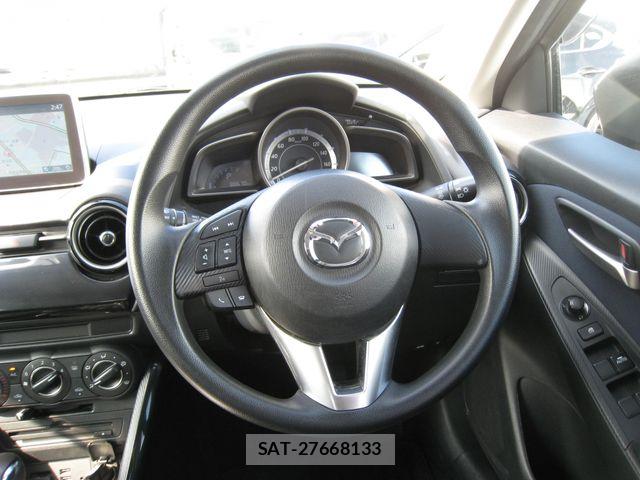 Mazda DEMIO 2015-03 8828783-19