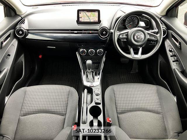 Mazda DEMIO 2018-06 8828781-1