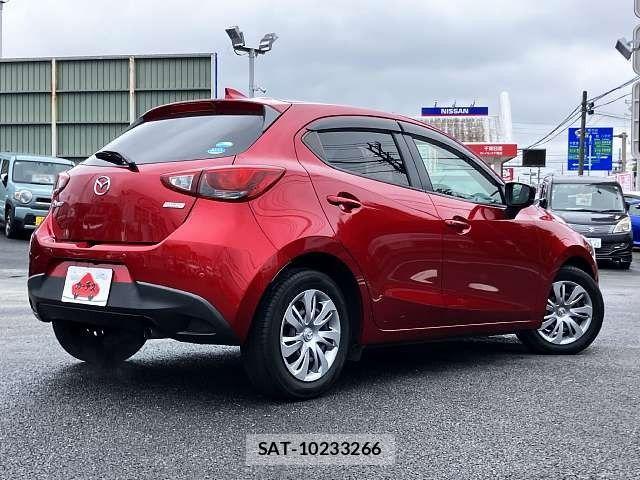 Mazda DEMIO 2018-06 8828781-2