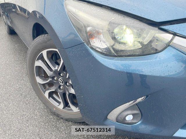 Mazda DEMIO 2018-03 8828782-11