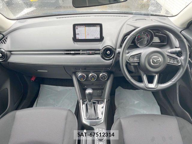 Mazda DEMIO 2018-03 8828782-1