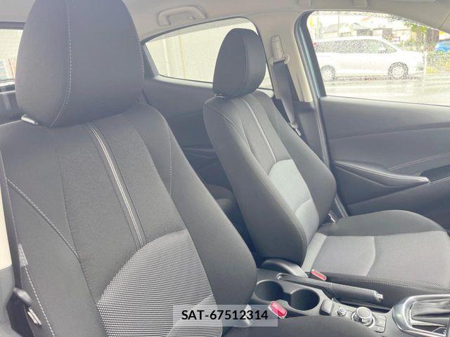 Mazda DEMIO 2018-03 8828782-7