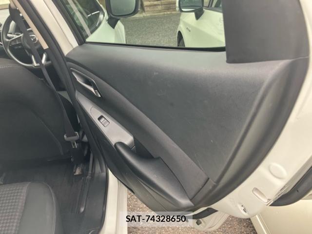 Mazda DEMIO 2017-03 8828789-13