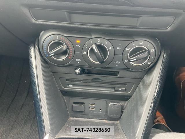 Mazda DEMIO 2017-03 8828789-23