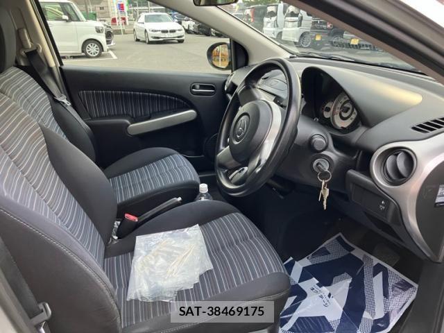 Mazda DEMIO 2009-10 8828803-11