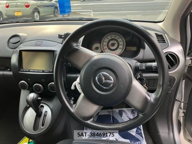 Mazda DEMIO 2009-10 8828803-15