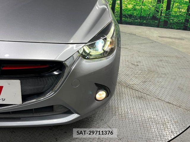 Mazda DEMIO 2014-10 8848766-11