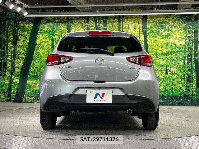 Mazda DEMIO 2014-10 8848766-14