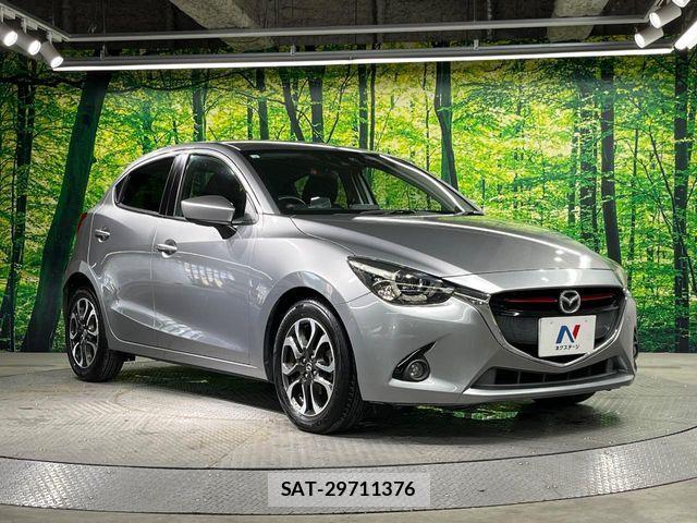 Mazda DEMIO 2014-10 8848766-15