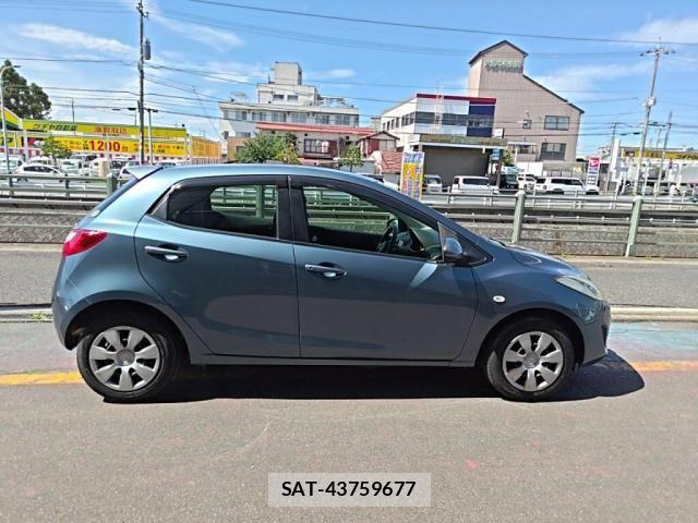 Mazda DEMIO 2014-03 8848765-10