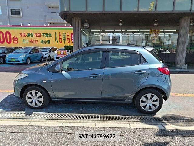 Mazda DEMIO 2014-03 8848765-11