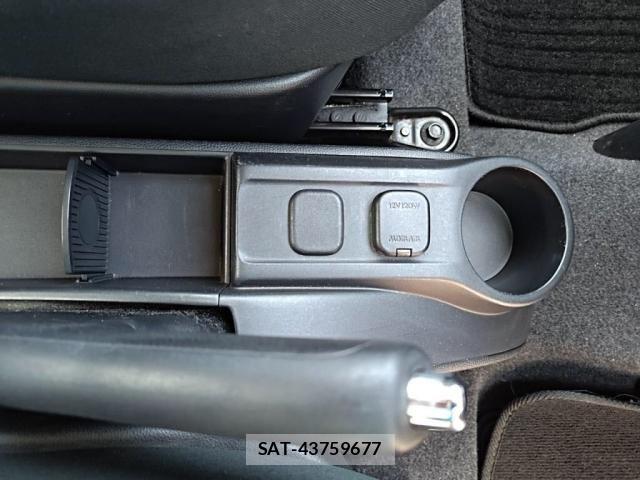 Mazda DEMIO 2014-03 8848765-18