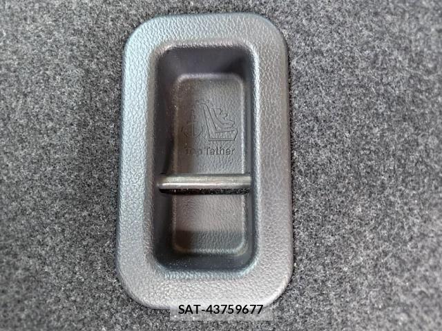 Mazda DEMIO 2014-03 8848765-23