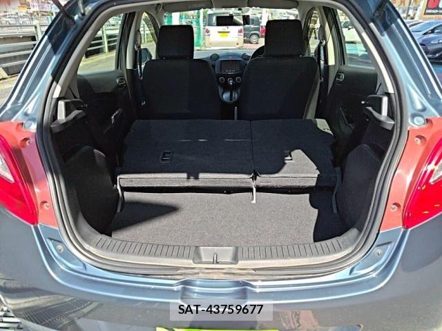Mazda DEMIO 2014-03 8848765-24