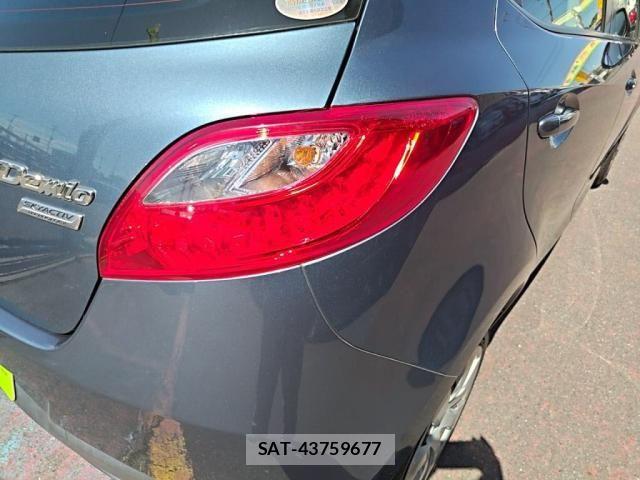 Mazda DEMIO 2014-03 8848765-26