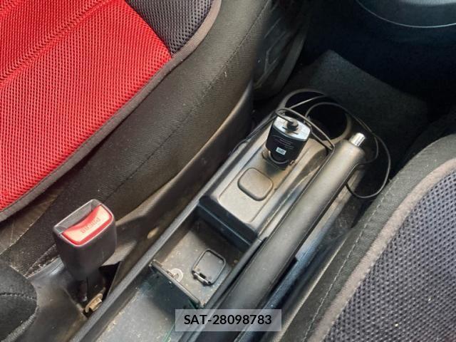 Mazda DEMIO 2013-10 8848769-11