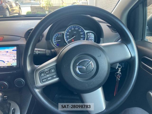 Mazda DEMIO 2013-10 8848769-12
