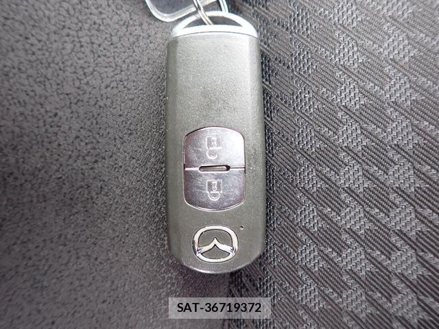 Mazda DEMIO 2019-09 8848762-12