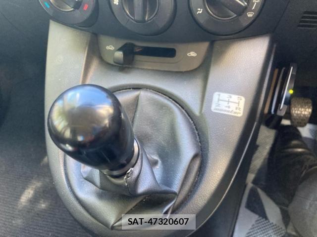 Mazda DEMIO 2007-09 8848768-17