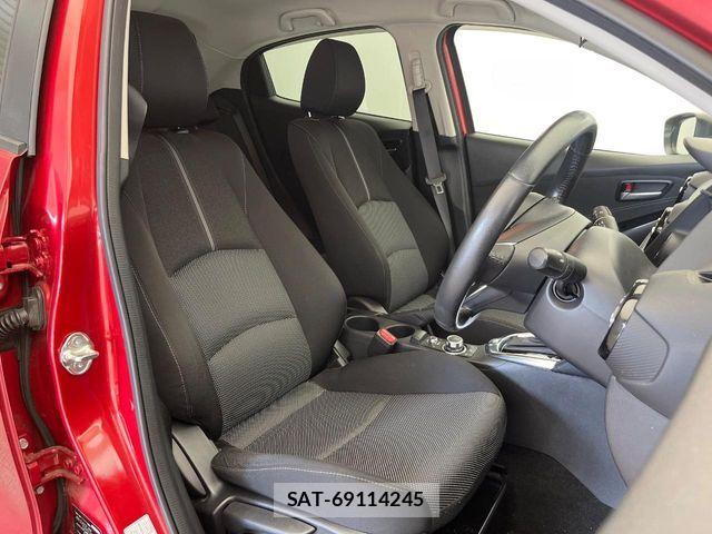Mazda DEMIO 2018-10 8848757-12