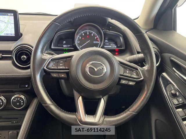 Mazda DEMIO 2018-10 8848757-16
