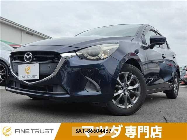 Mazda DEMIO 2017-12 8848760-0