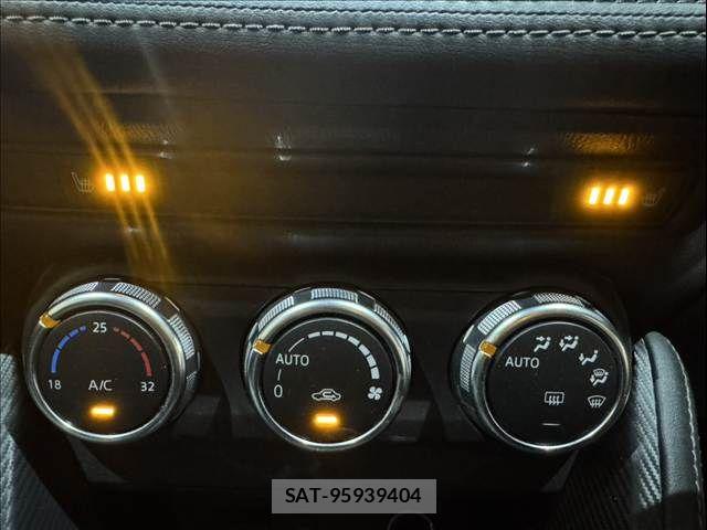 Mazda DEMIO 2017-04 8848759-6