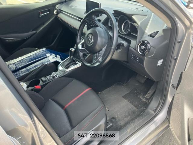 Mazda DEMIO 2015-03 8848767-9