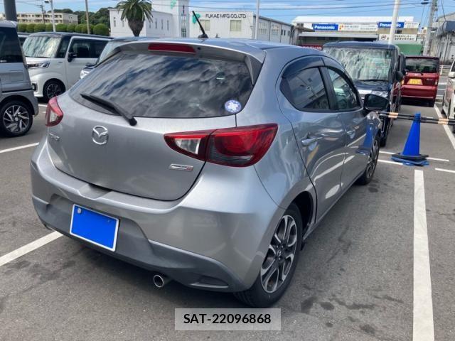 Mazda DEMIO 2015-03 8848767-7