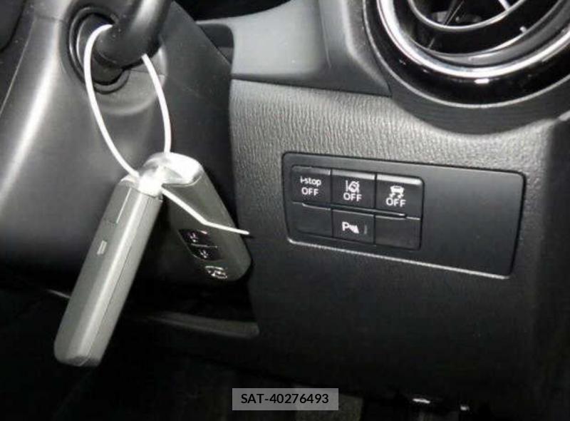 Mazda DEMIO 2019-08 8845552-6