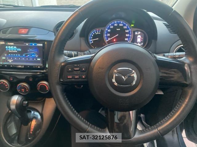 Mazda DEMIO 2013-11 8879542-13