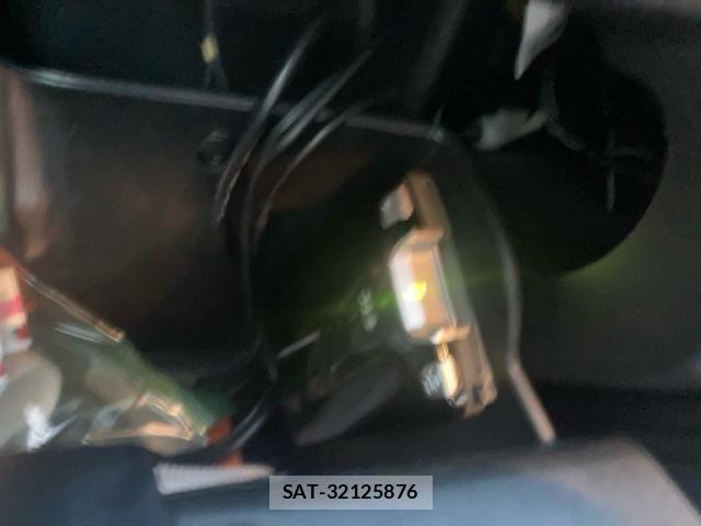 Mazda DEMIO 2013-11 8879542-21