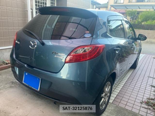Mazda DEMIO 2013-11 8879542-5