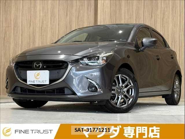 Mazda DEMIO 2018-09 8879527-0