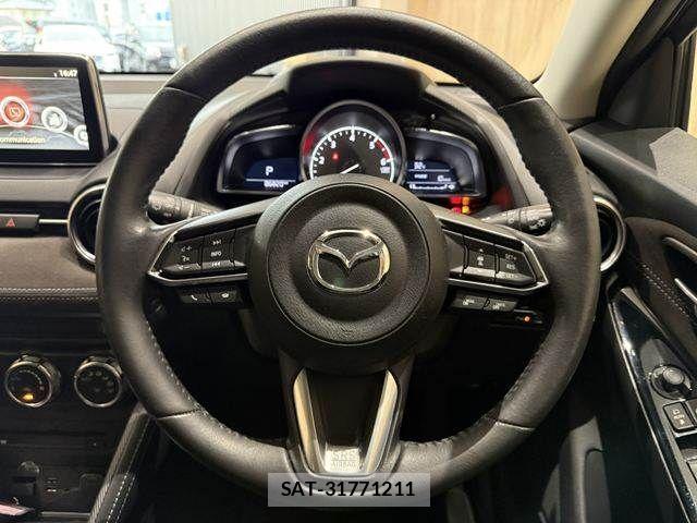Mazda DEMIO 2018-09 8879527-12