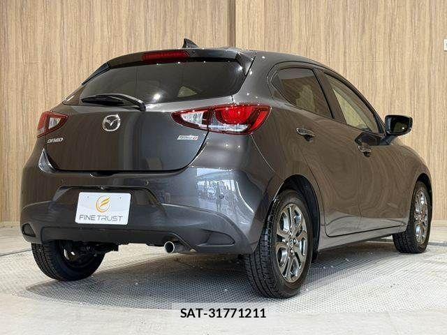 Mazda DEMIO 2018-09 8879527-19