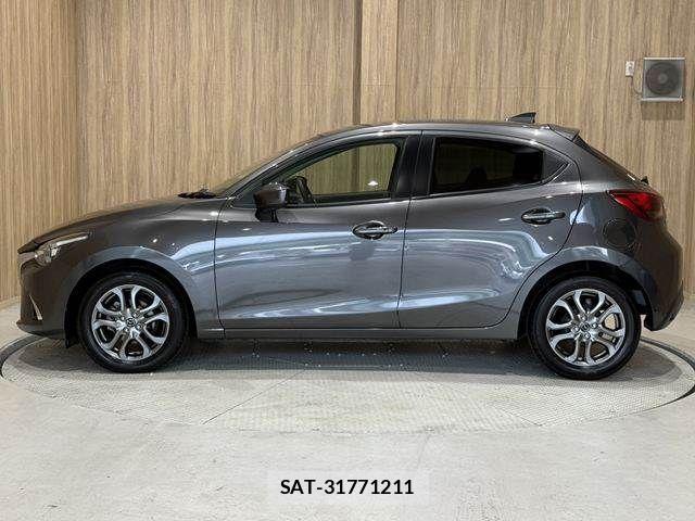 Mazda DEMIO 2018-09 8879527-22