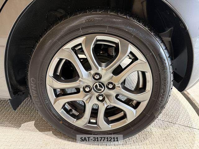 Mazda DEMIO 2018-09 8879527-29