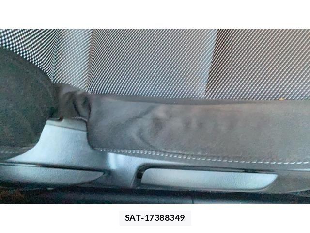Mazda DEMIO 2017-12 8879528-17