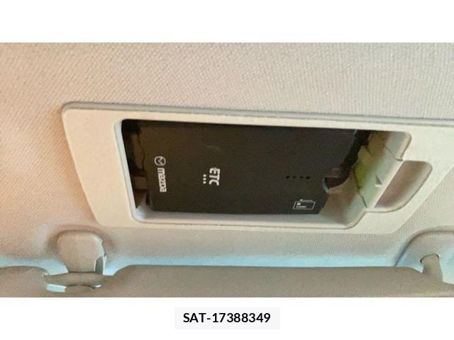 Mazda DEMIO 2017-12 8879528-22