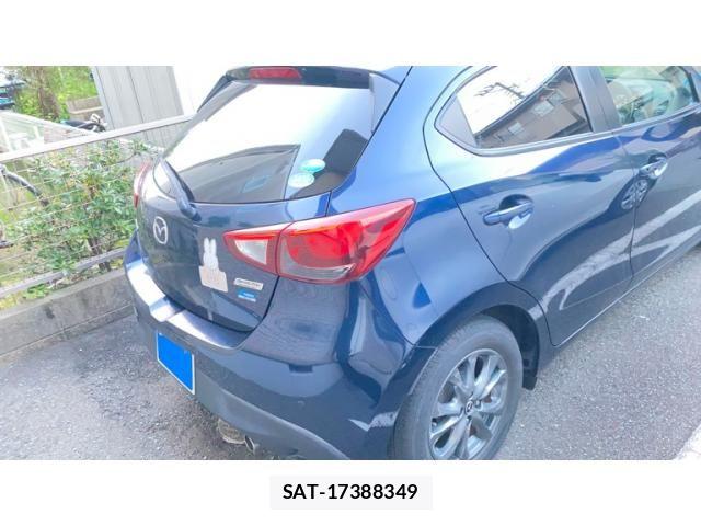 Mazda DEMIO 2017-12 8879528-6