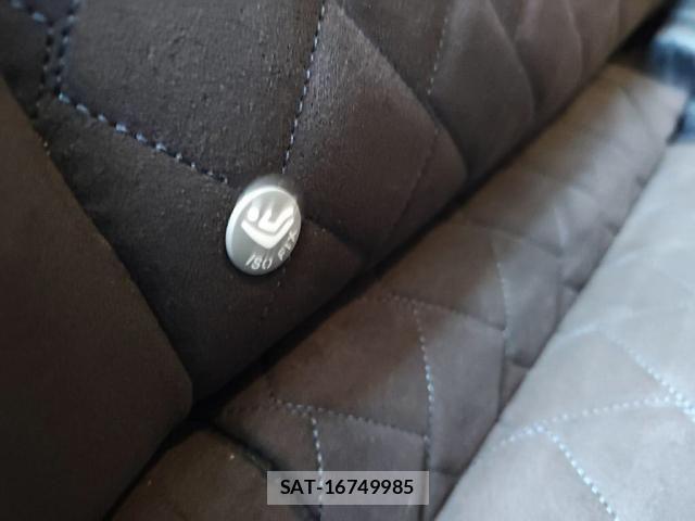 Mazda DEMIO 2019-05 8879524-23