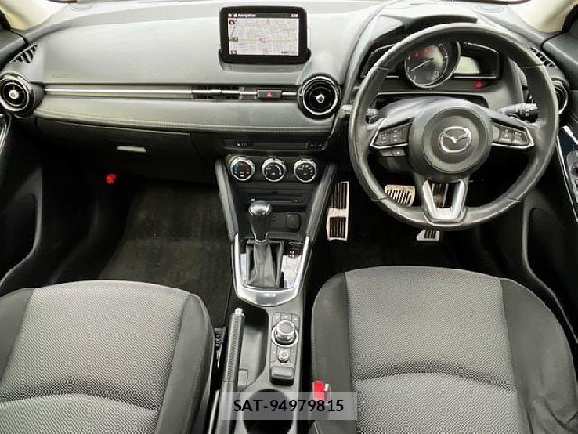Mazda DEMIO 2017-04 8879535-1